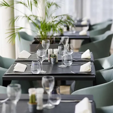 Park By Radisson Liege Airport Hotel 4*