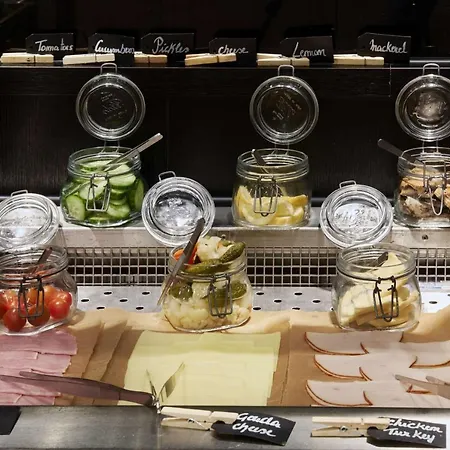 Hotel Park By Radisson Liege Airport 4*