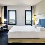 Park By Radisson Liege Airport Hotel 4*
