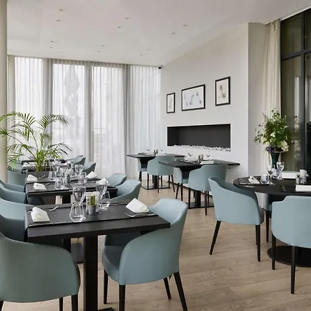Park By Radisson Liege Airport Hotel 4*