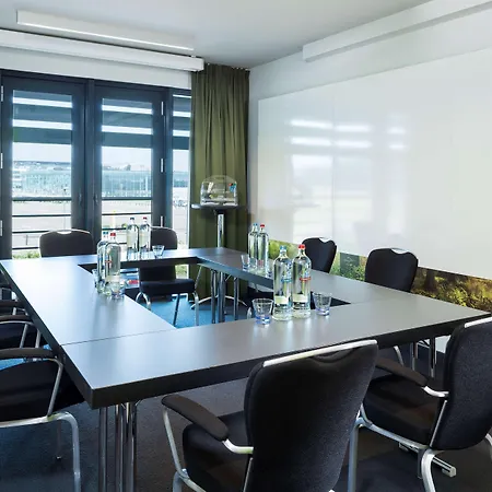 Park By Radisson Liege Airport Hotel 4*