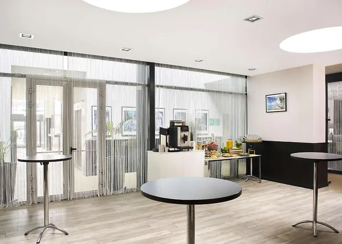 Park By Radisson Liege Airport Hotel 4*