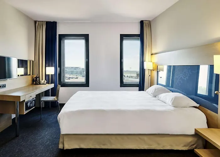 Park By Radisson Liege Airport Hotel 4*