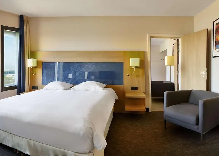 Hotel Park By Radisson Liege Airport 4*