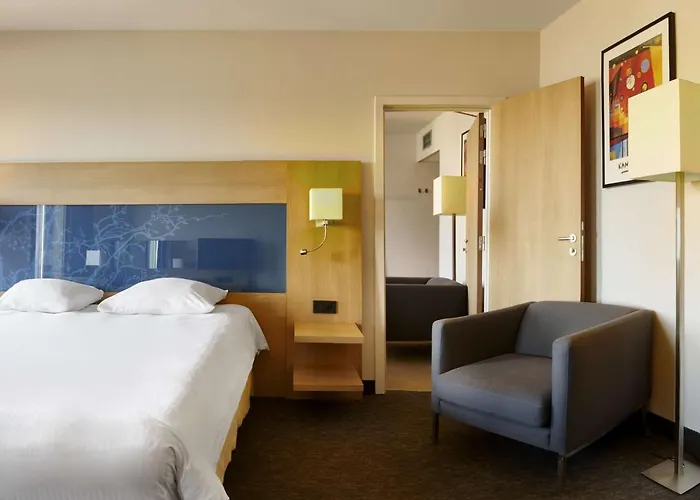 Park By Radisson Liege Airport Hotel 4*